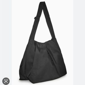 COS Oversized shoulder bag